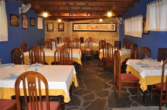 A Reigada Hotel Restaurante Grandas de Salime Extérieur photo